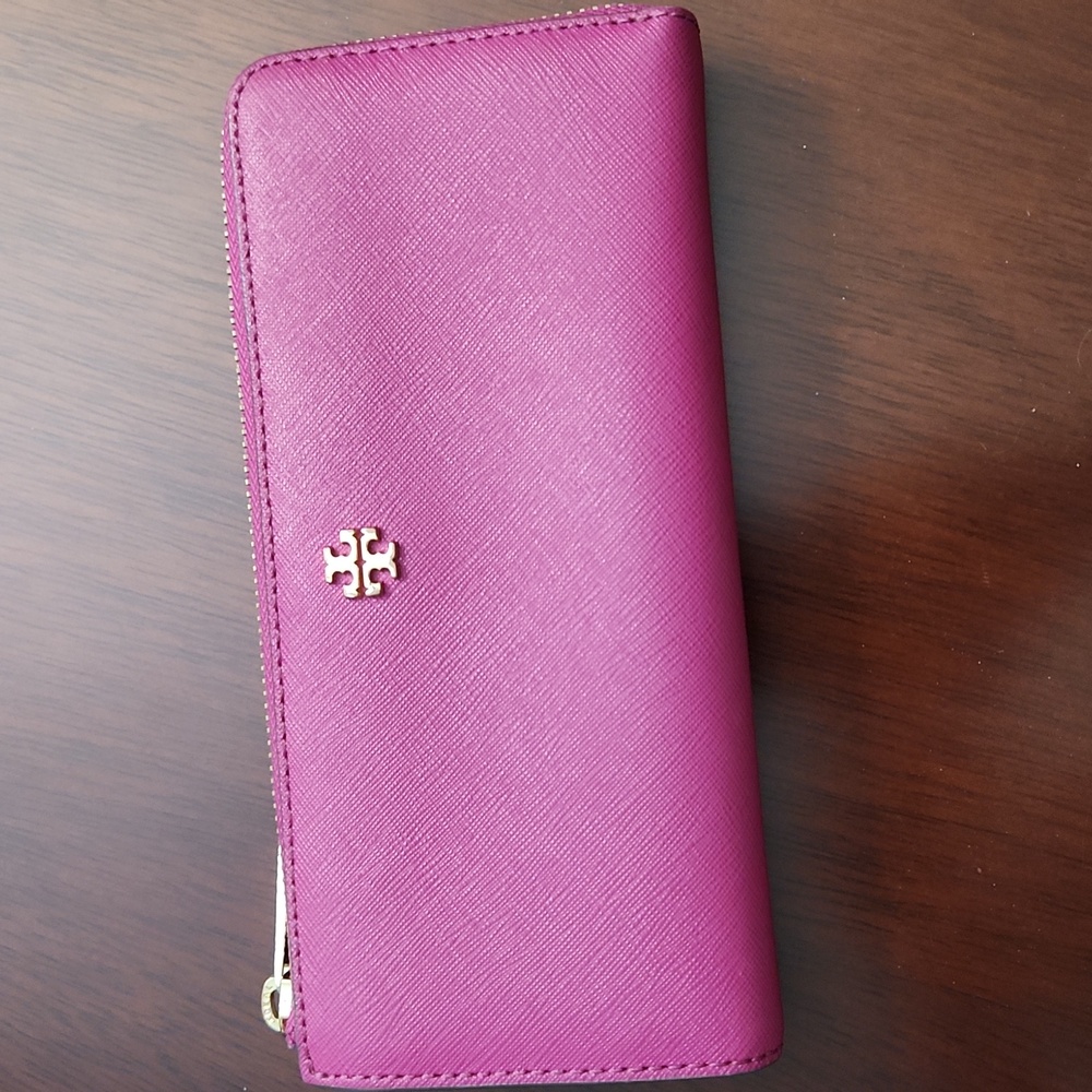 Tory Burch Pink Zip-Around Continental Wallet with Gold Logo